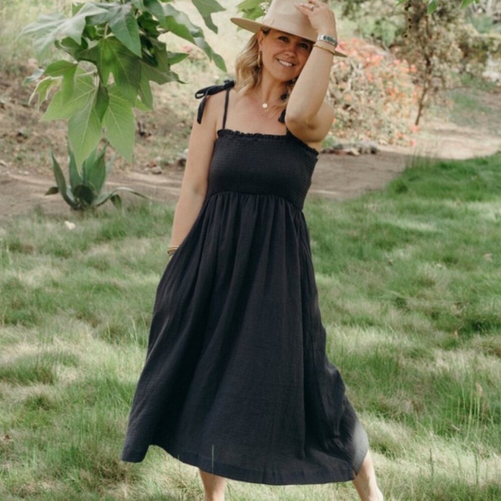 CJLA Lennie Cotton Gauze Dress with smocked bodice in Navy - size small